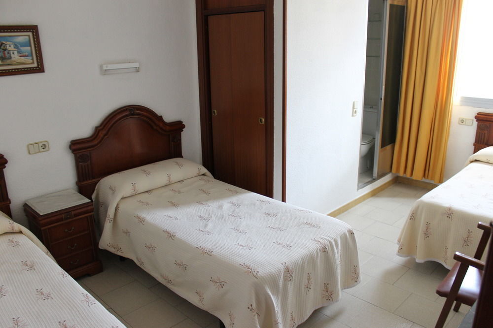 Hostal Conchita Legazpi Madrid Luaran gambar