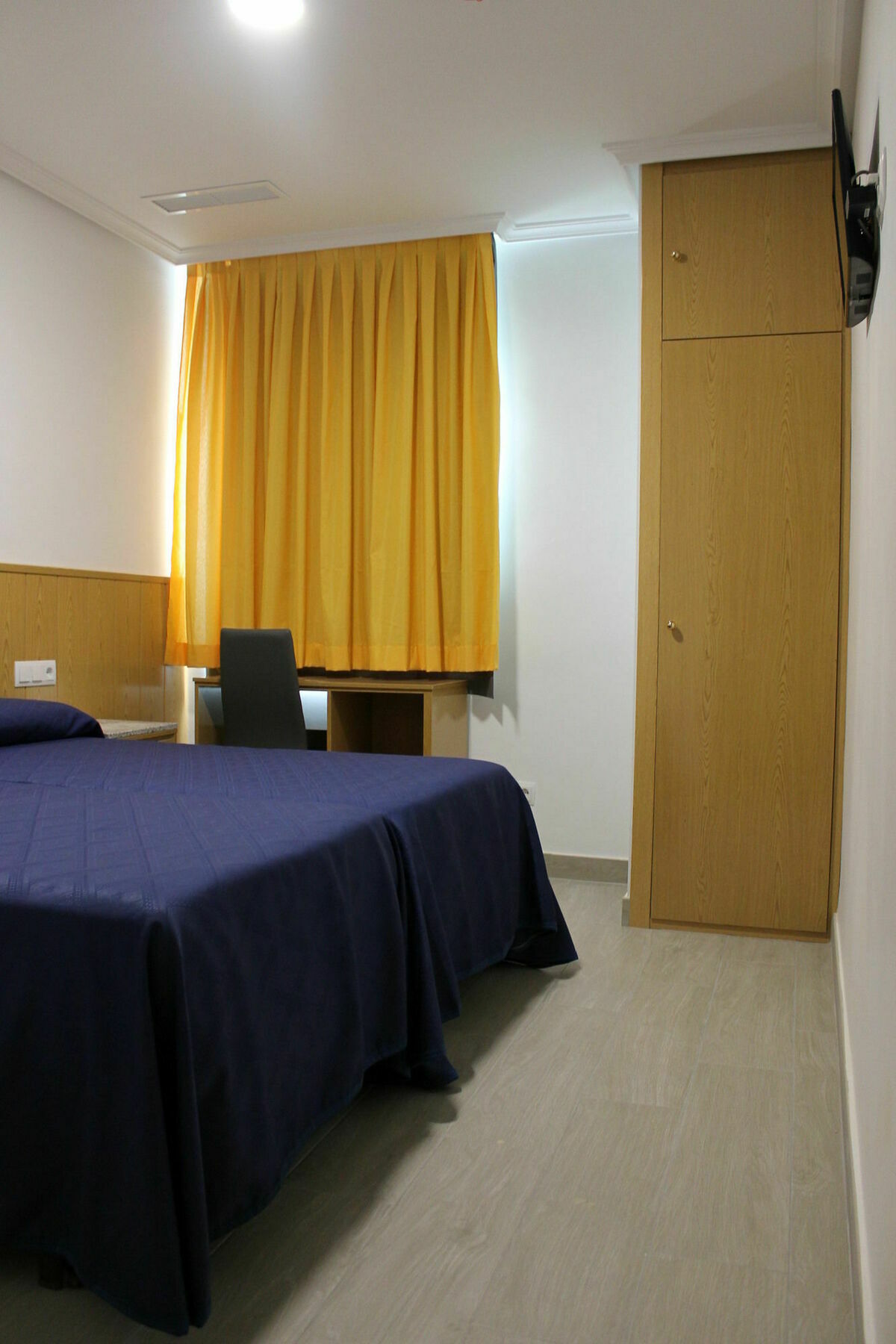 Hostal Conchita Legazpi Madrid Luaran gambar
